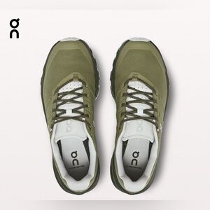 ON Cloud Cloudventure Running Shoes